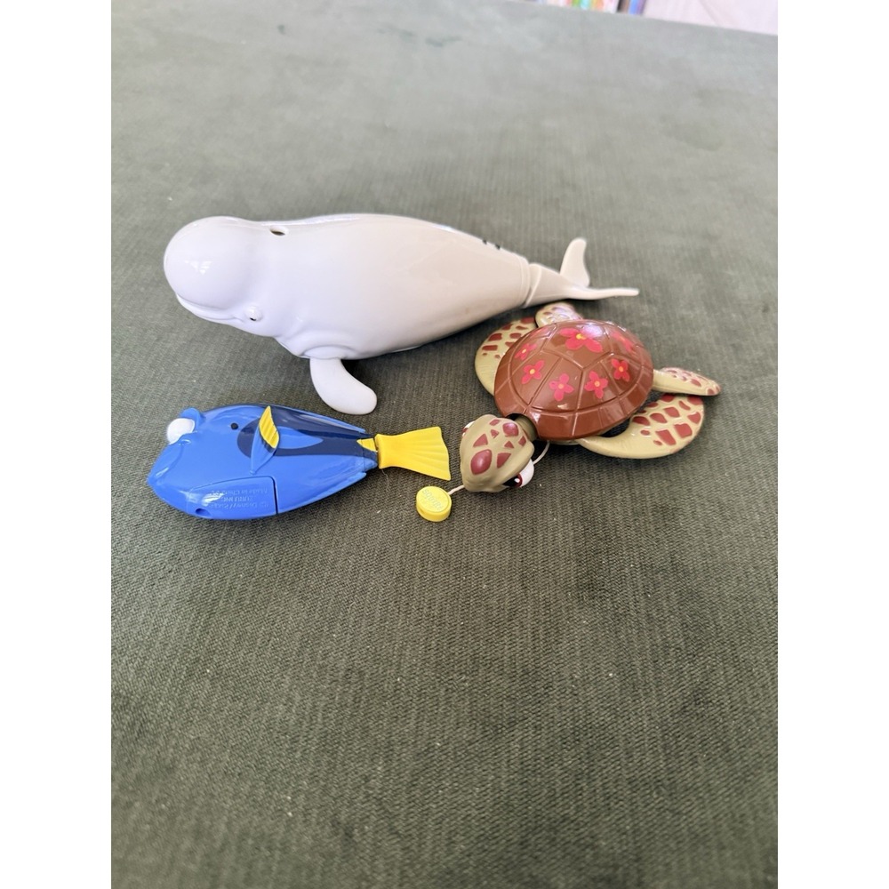 Disney Pixar Finding Dory Swimming Dory & Beluga Bailey Rare Robo Fish Zuru